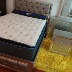 *Spectacular Deal!!!*---Attractive Jasmine Queen/King Bedroom Sets---From $699!!!---Delivery And Financing🫡