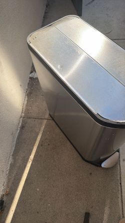 Trash can