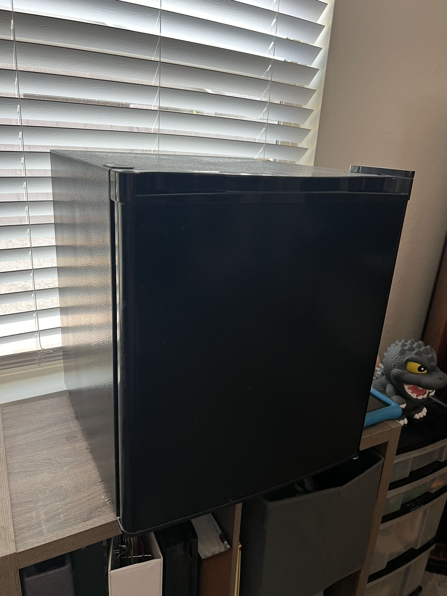 Small Mini Fridge