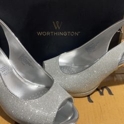 Size 11 Worthington High Heels 