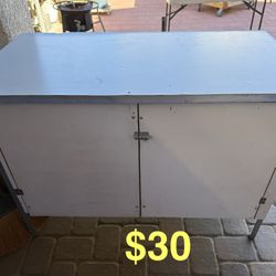     Storage cabinet 