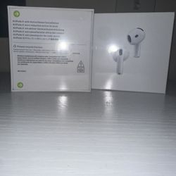 AirPod 4s 
