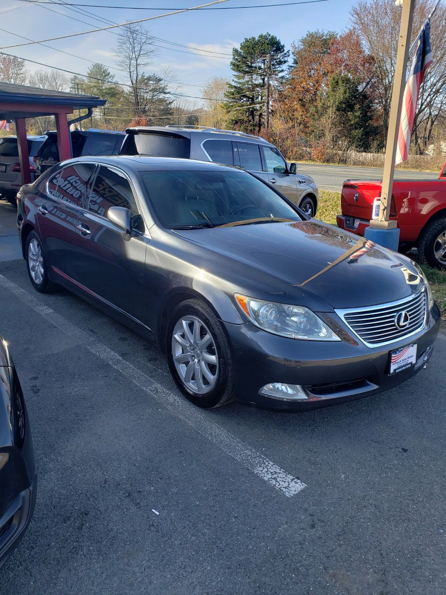 Lexus 460) 2009 17500