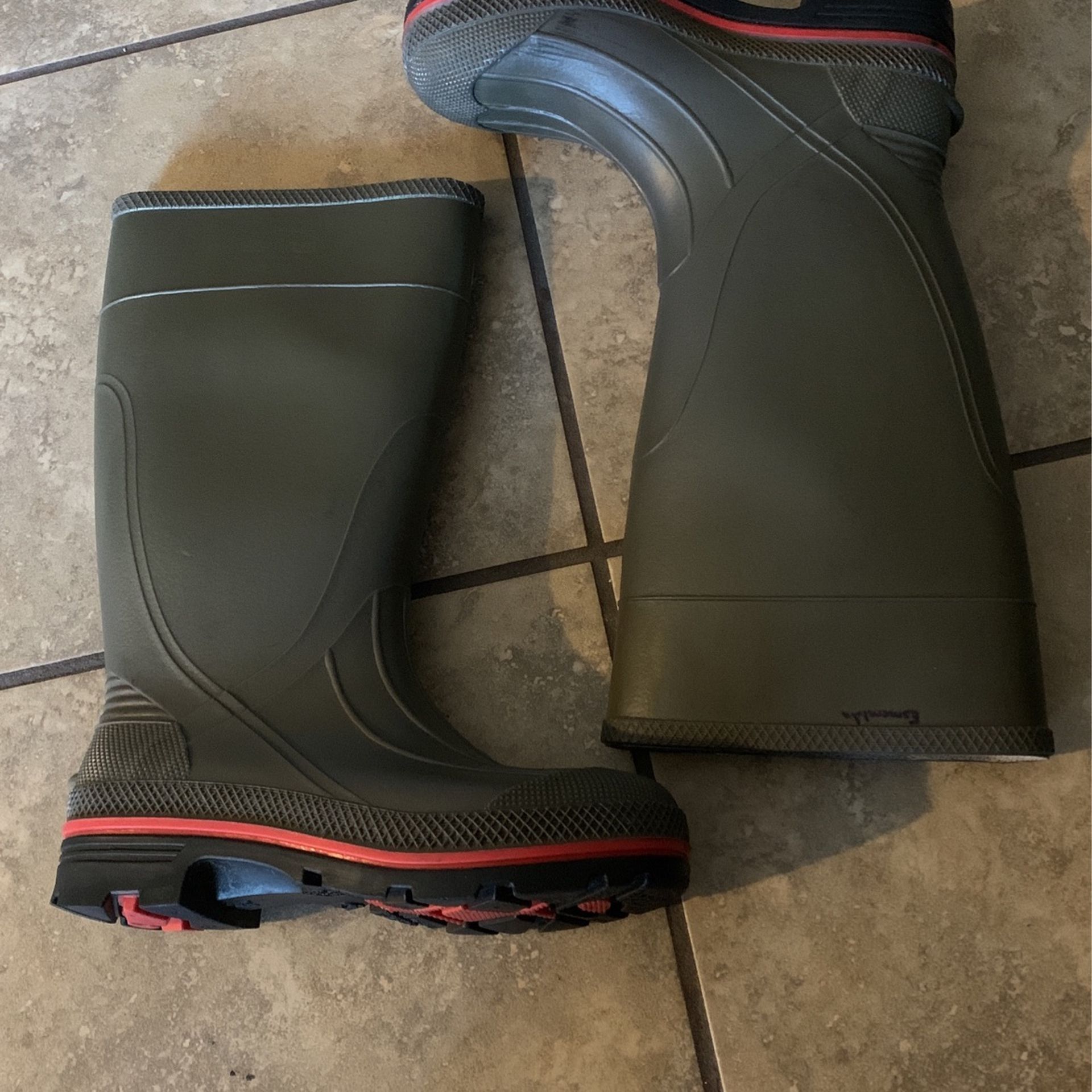 Water Boots Made In USA Size 5new
