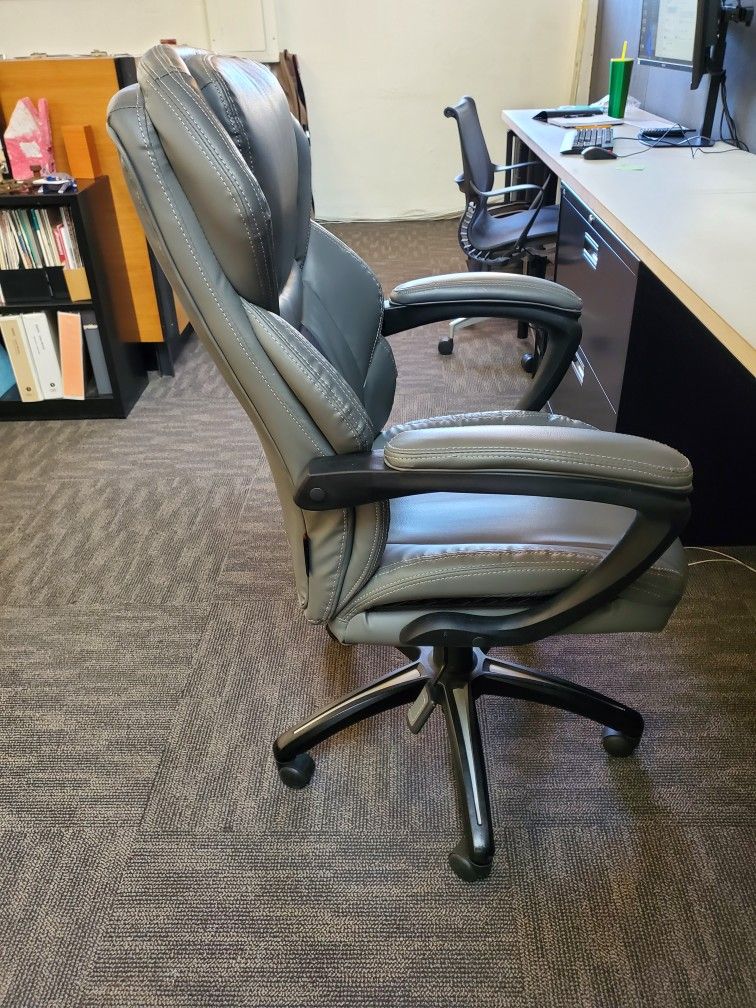 Dormeo Espo Octaspring Managers Office Chair