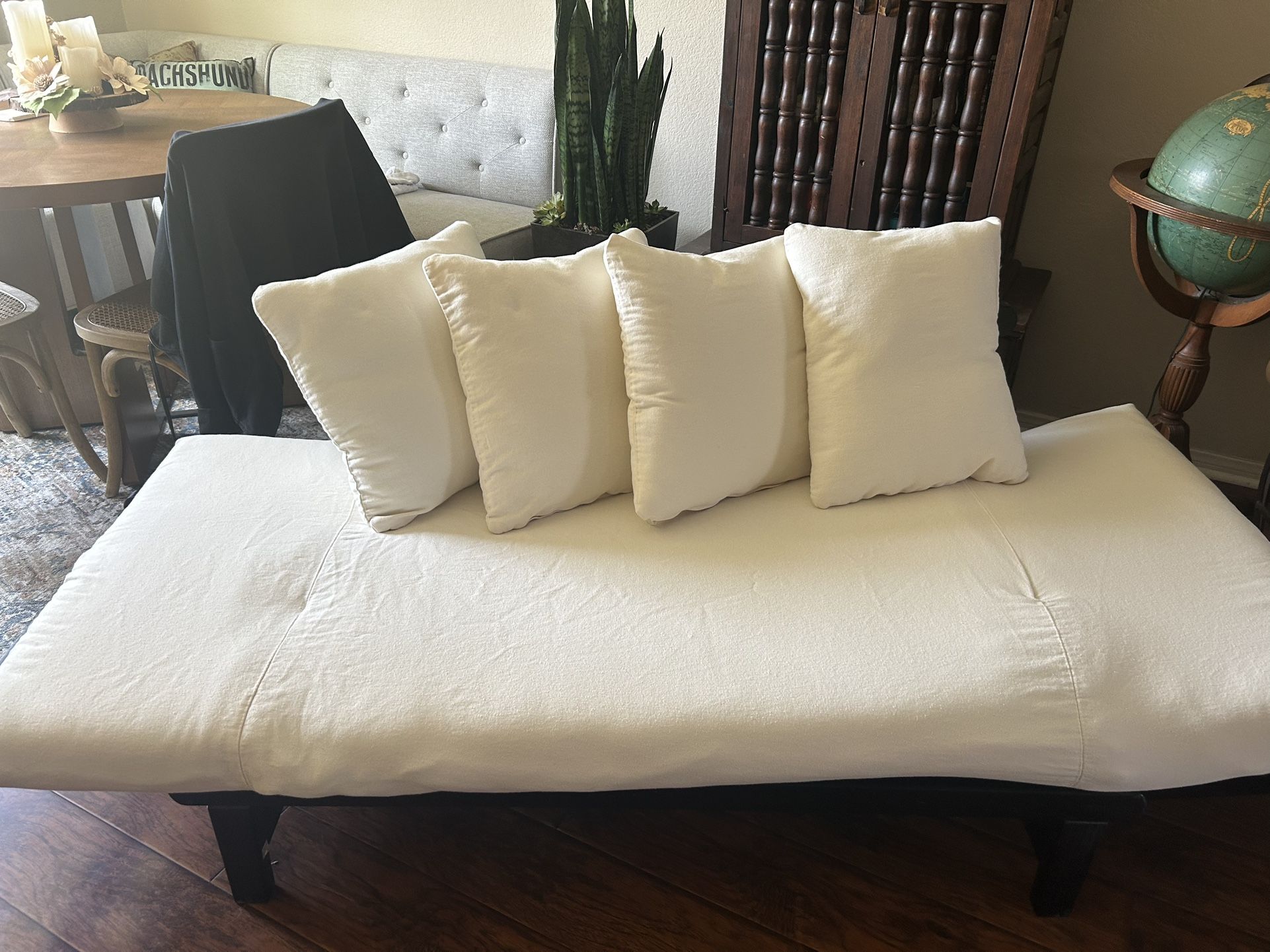 Small Couch/futon.