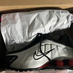 Nike Shox R4 4 5Y