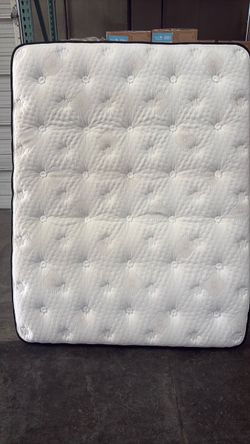 Queen Aireloom mattress extra firm