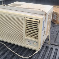 Goldstar Window Air Conditioner