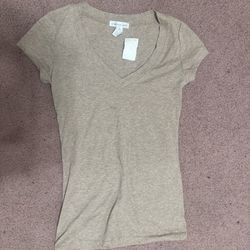 New Small V Neck T Shirt Top Blouse Women’s Juniors Clothing 