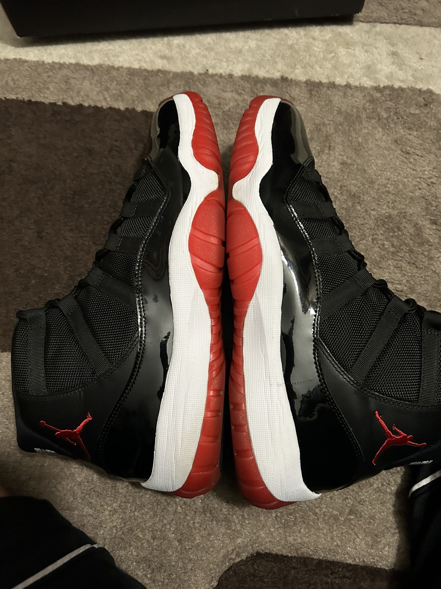  Vnds Jordan 11 Bred 2012 Size 11.5 