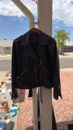 Like new Black leather jacket size XL