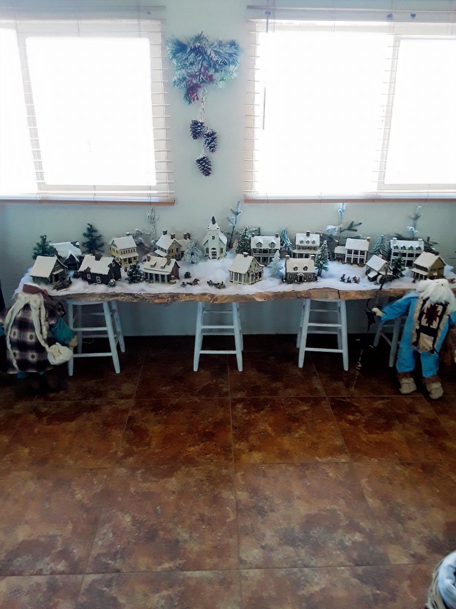 Currier & Ives 15 Piece Village (plus accessories)