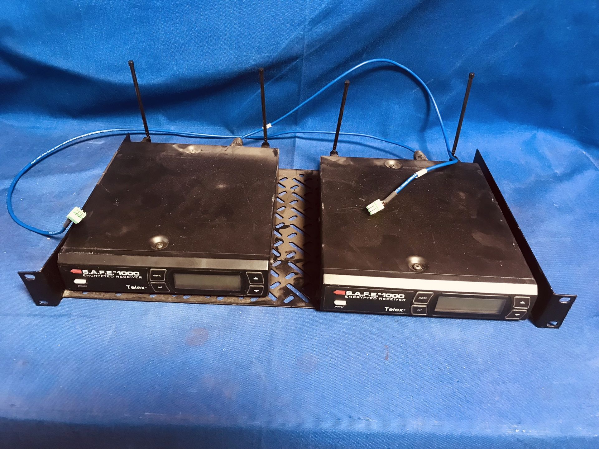 2 Telex Safe 1000 UHF Encrypted Micro Phone Receiver