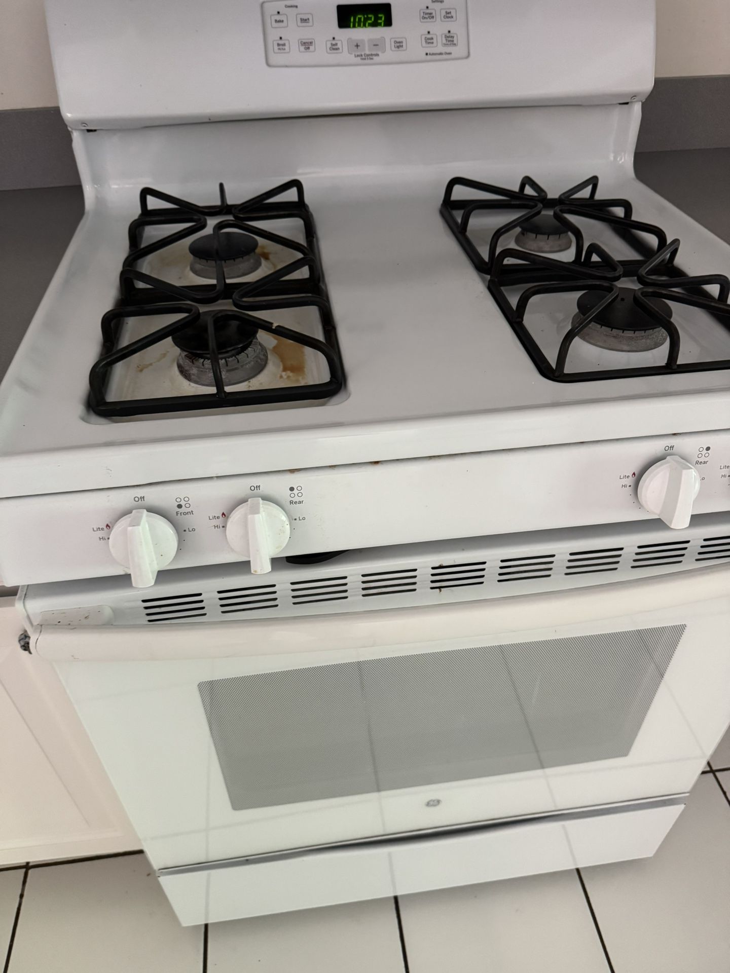GE Gas Range, Microwave + LG Refrigerator $500