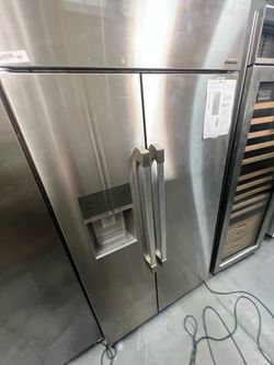 Dacor 42” built in refrigerator 2024