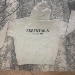 ESSENTIAL HOODIES 