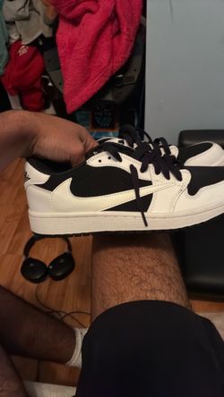 Air Jordan 1 Low Black White Sneakers