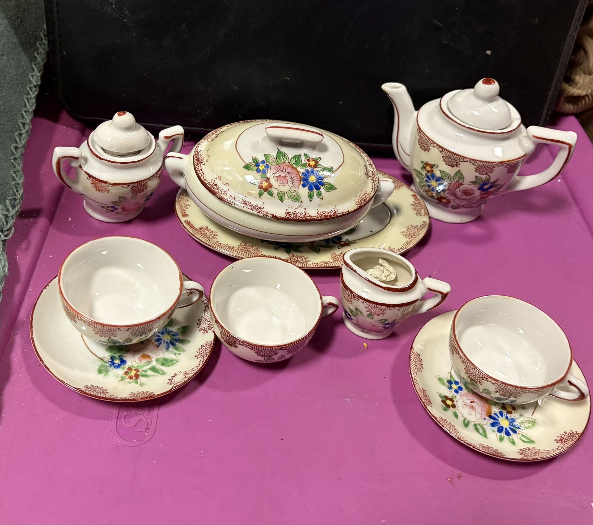 Tea Set Vintage 1940’s