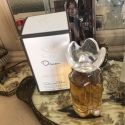 Oscar de La Renta Perfume  In A Box.