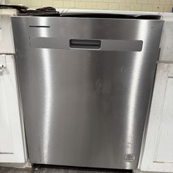 Whirlpool Dishwasher 