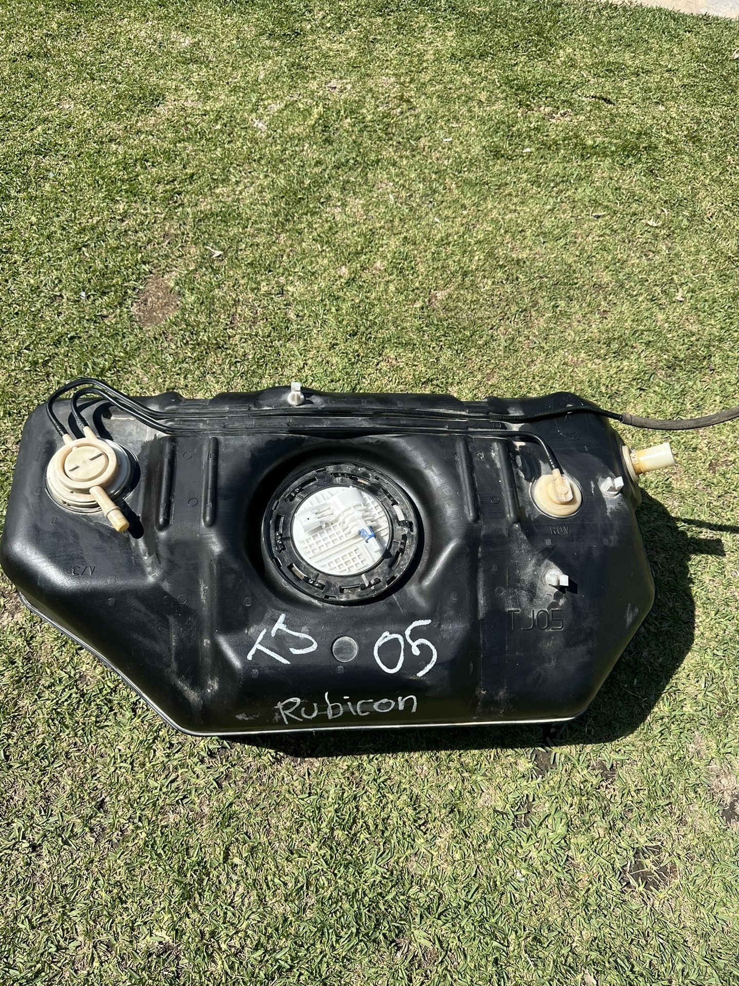 Jeep Wrangler TJ Oem Fuel Tank 2005-06 Gas Tank Clean