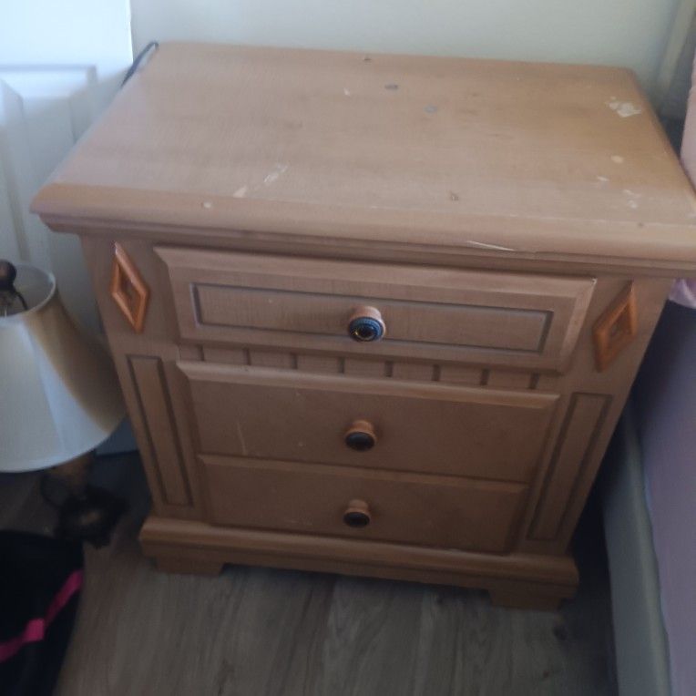 Nightstand 