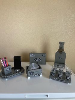 Raiders set