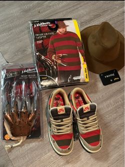 Nike SB Dunk Low Freddy Krueger Sneakers/shirt and blade hand