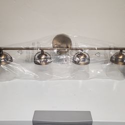 Madison Transitional Clear Seeded Glass Vanity Light