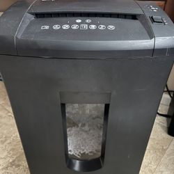 Omnitech 18 Sheet Cross Cut Shredder