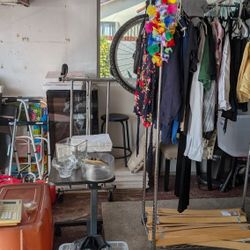 Lots Of Clothes Toys And House Items Big Sale