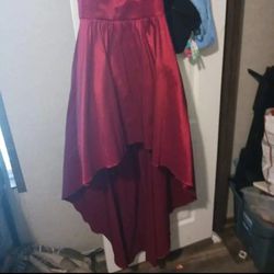https://offerup.com/redirect/?o=Qi5TbWFydA== Formal Dress