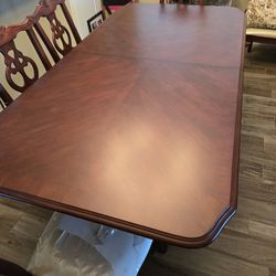 Wood Dining Table w/2 Extension Leafs 8 Chairs & Custom Table Pad