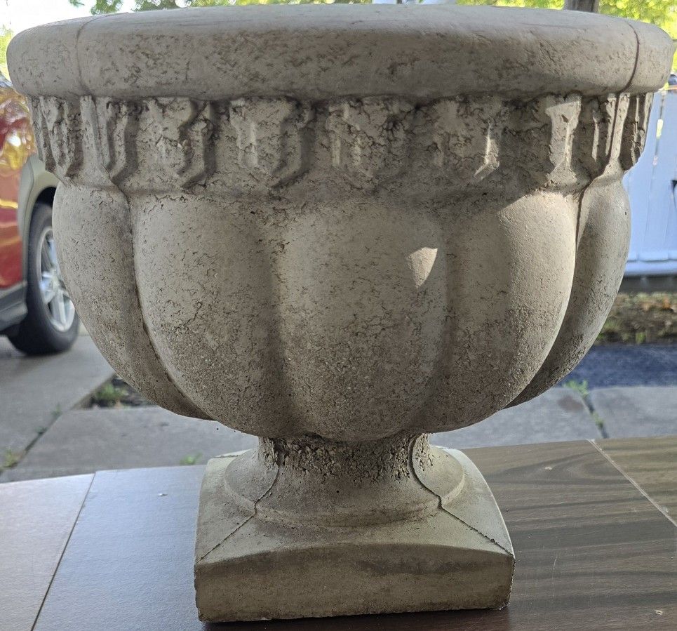 CONCRETE Flower Pot ($40)