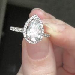 Pandora Sparkling Pear Statement Ring