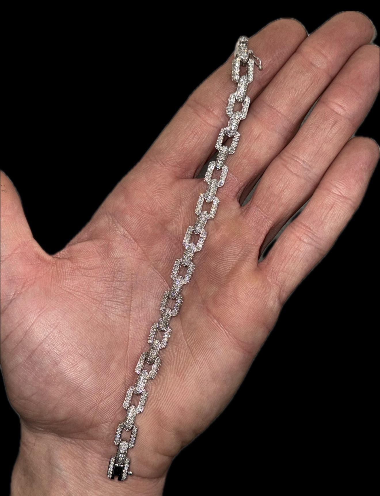 14k WHITE GOLD INFINITY LINK