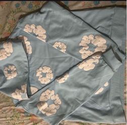 Small light blue denim tear cotton wreath hoodie