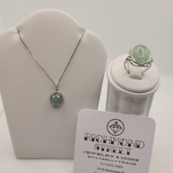 14k Gold Aventuring And Diamond Pendant And Ring Set