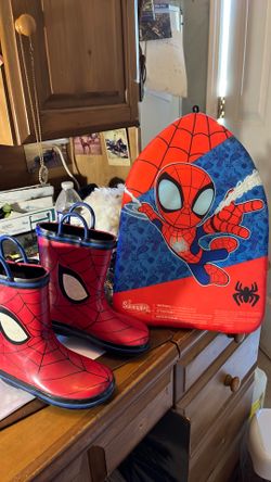 Spider-Man child rubber boots and wave board