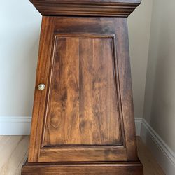 Side/Accent Storage Table