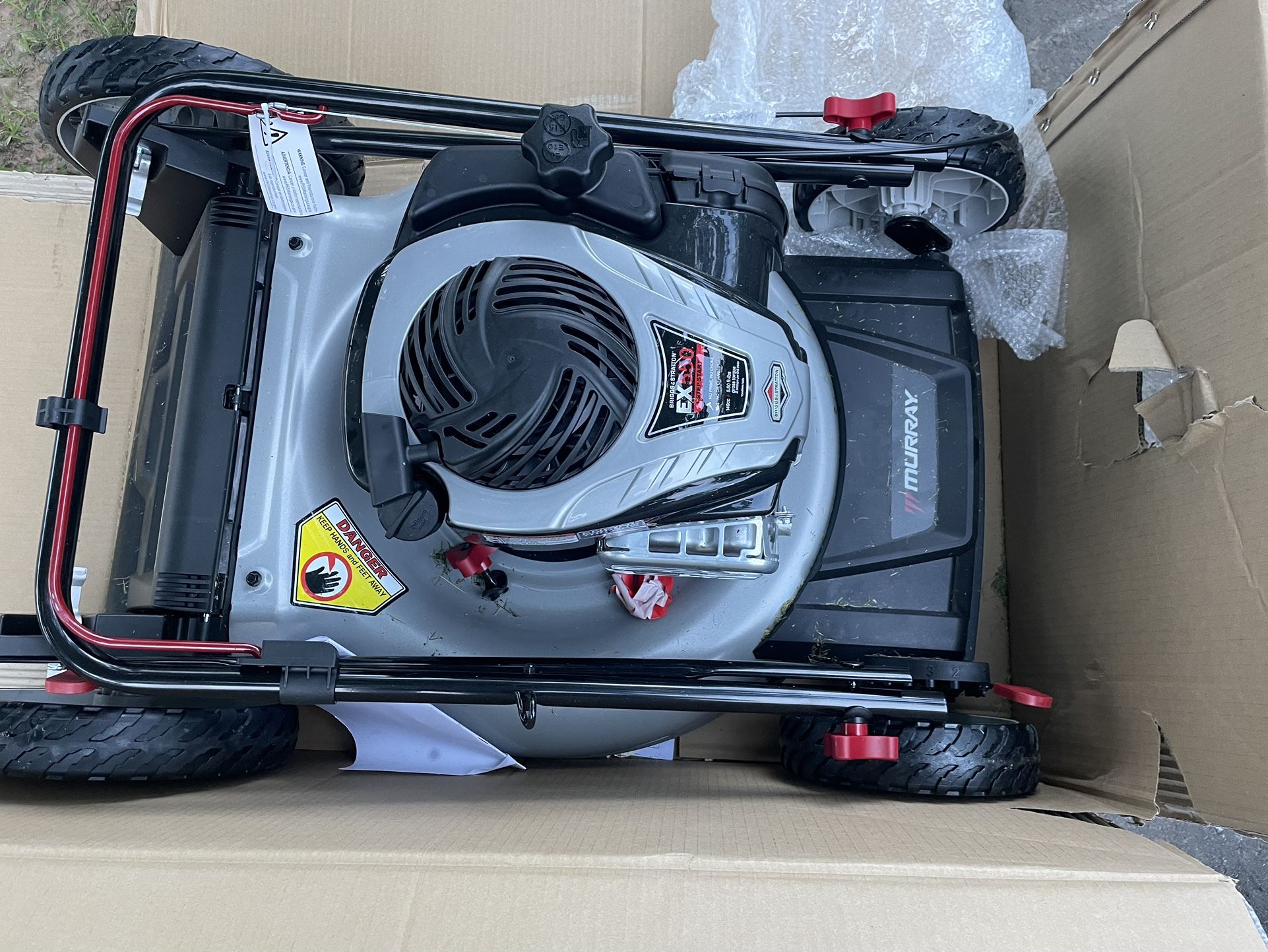 Murray 21 Inch’s 140 Cc(negotiable)