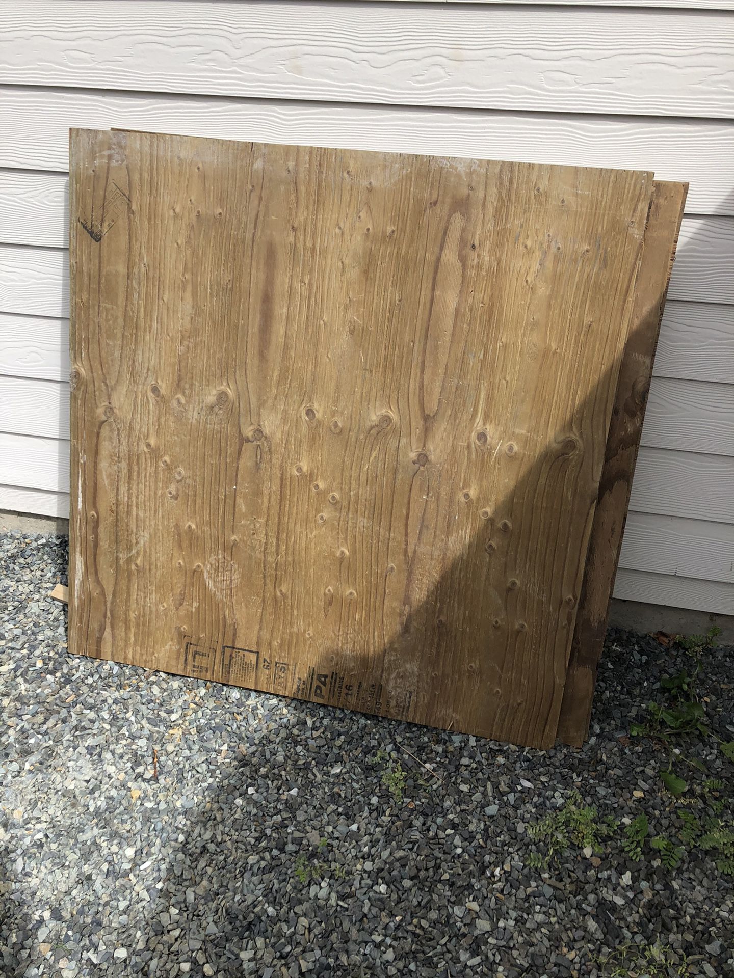 4x4’ treated plywood., 1/2 inch .Total of five. Good condition.