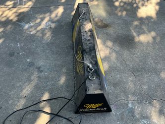 Working Miller genuine draft pool table light