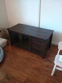 Free TV Stand