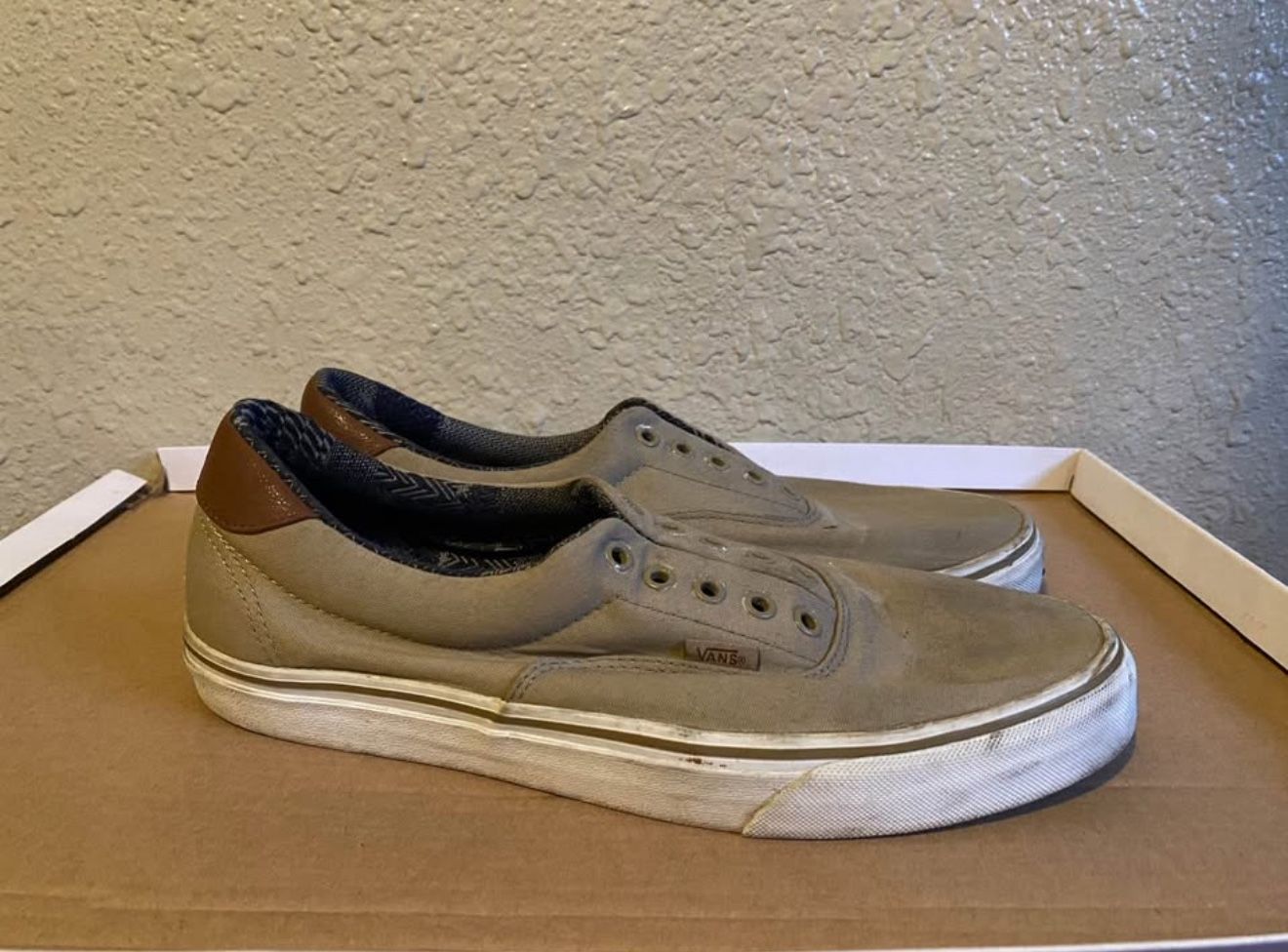 Size 11 Men Vans Shoes