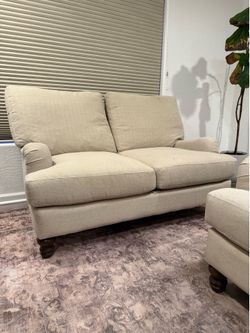 Loveseat & Oversized Accent Chair – Cream/Beige – Excellent Condition