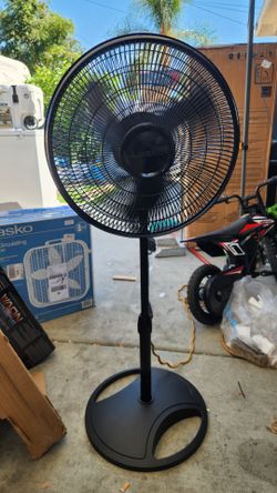 Lasko 16" 3-Speed Oscillating, Adjustable Height, Pedestal Fan