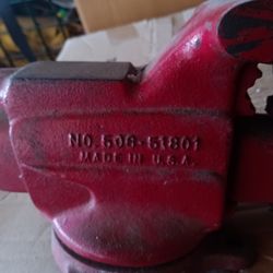 Craftsman Vise.. Good Condition 