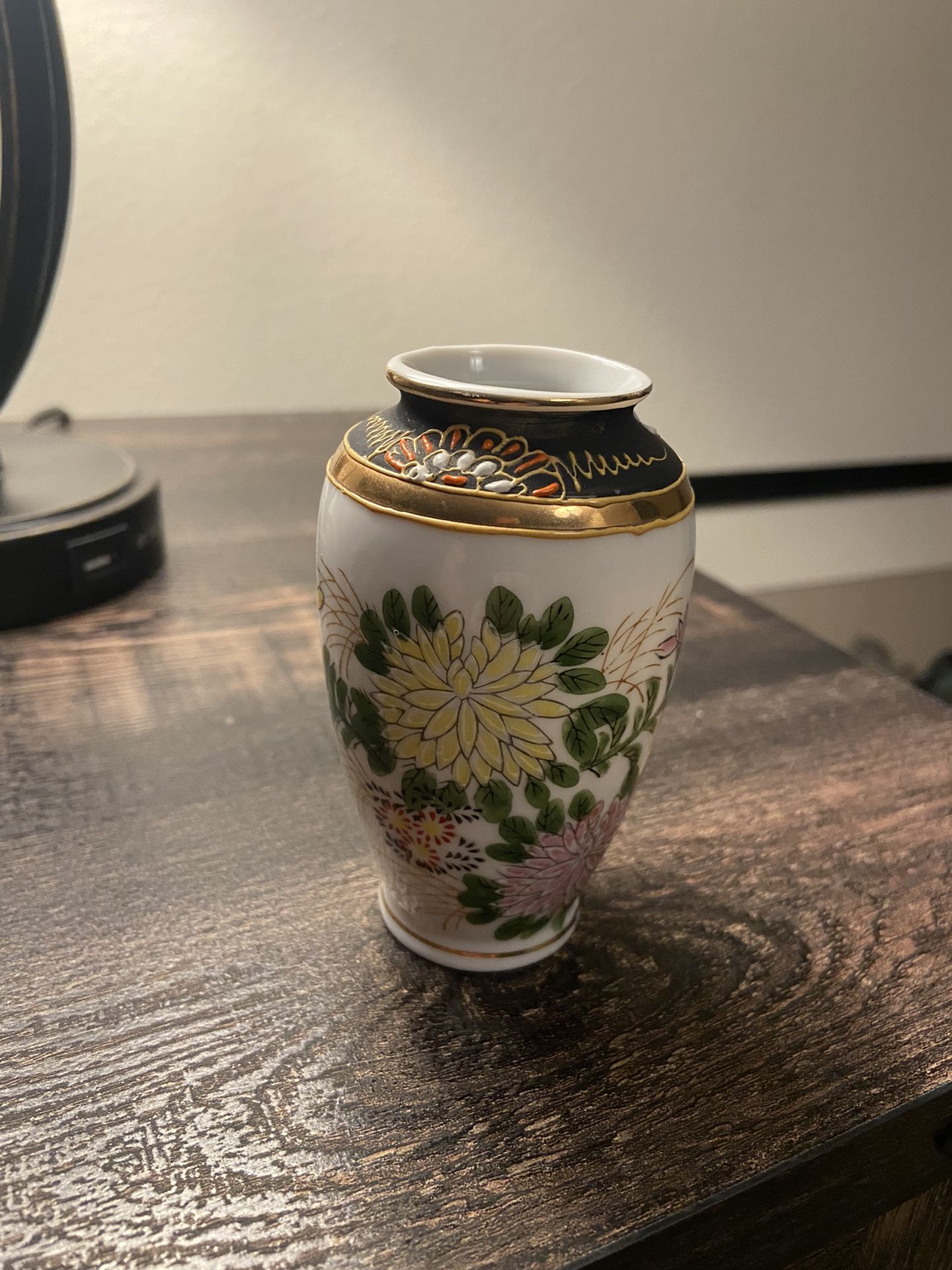3 inch vase Floral Japanese mark bone china.